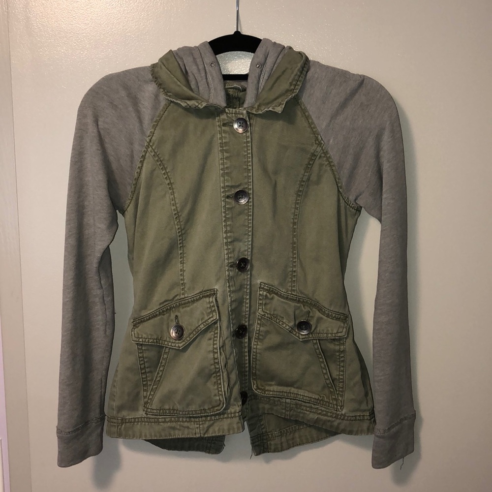 Sweatshirt/jacket ☺︎︎